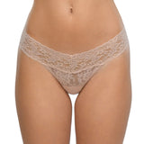 Signature Lace Lowrise Thong