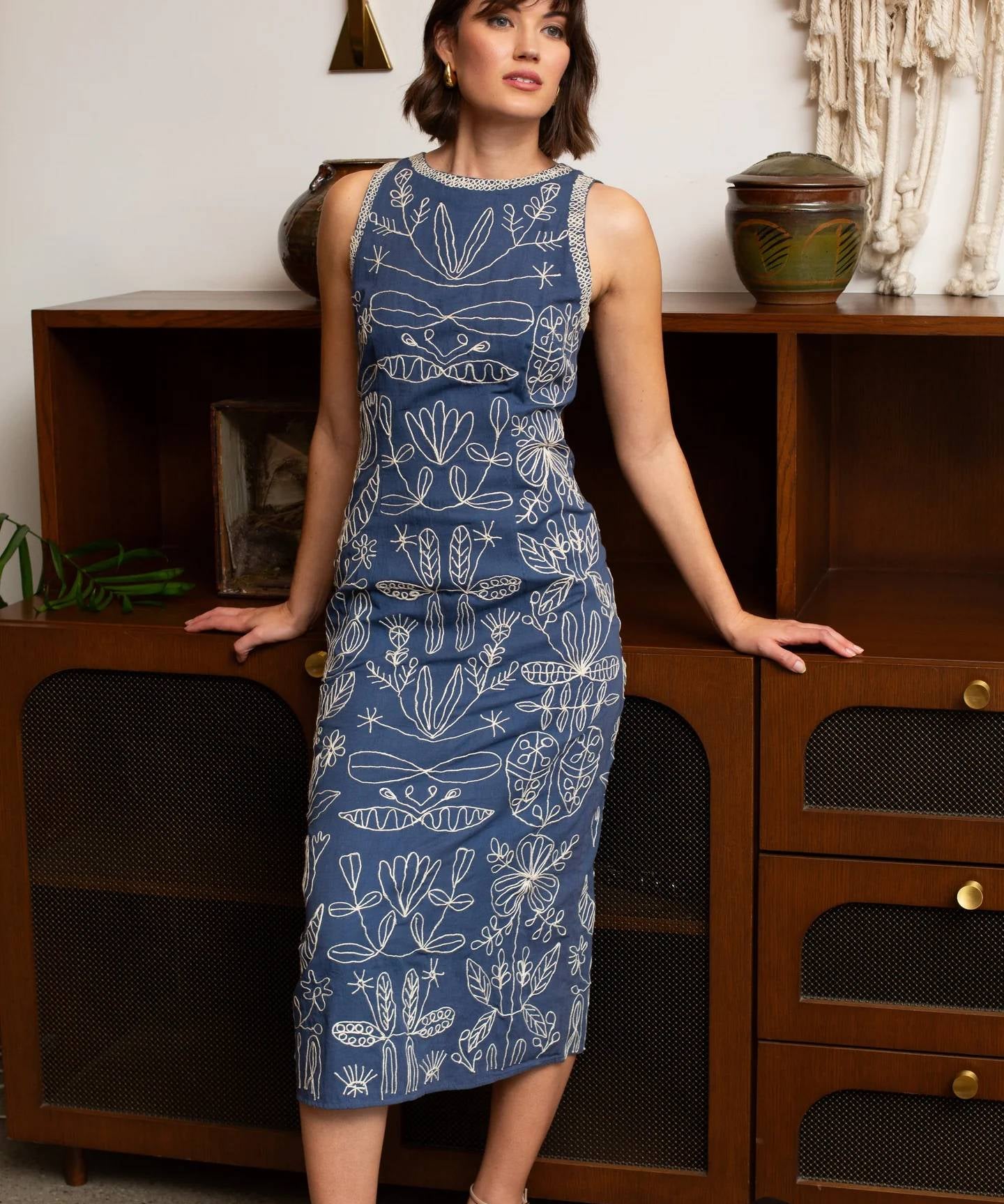 anna cate dresses Hampton Midi Coral Dress round statement pieces that can transition across seasons to keep your wardrobe current yet classic. Anna Cate Collection Monkee's