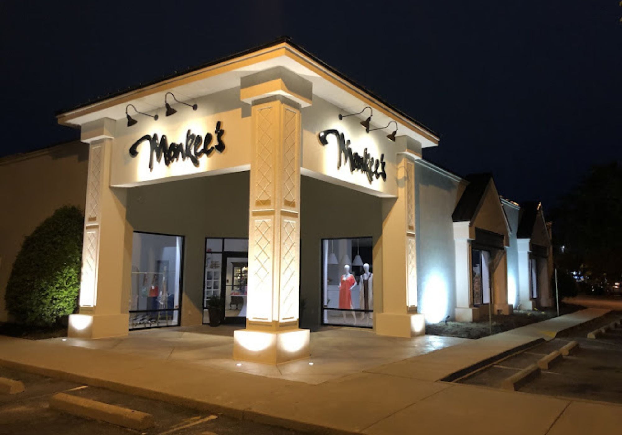 The Lily Top – Monkee's of Greenville