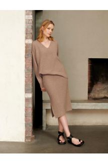 Cashmere Ribbed V-neck Sweater