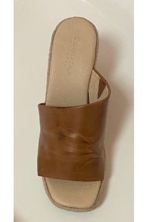 Ian Leather Wedge